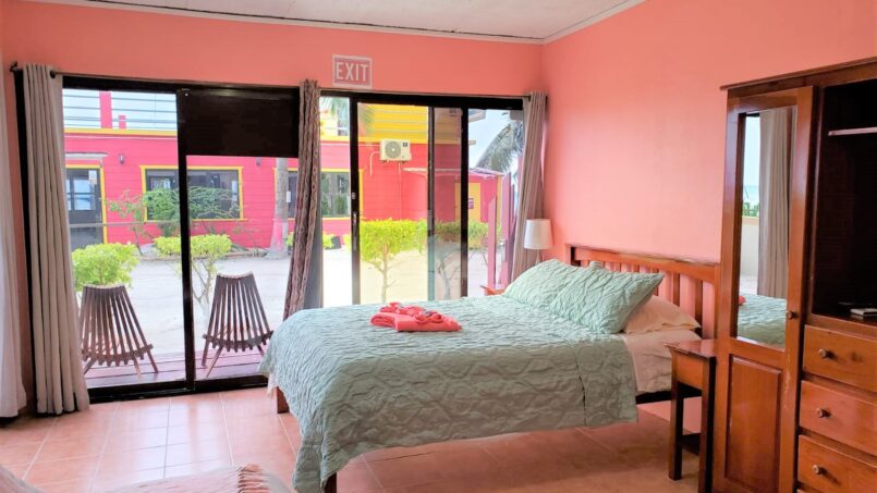 popeyes beach caye caulker belize