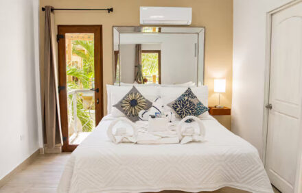 Condo 23 w/ Partial Sea View and Pool access at Popeyes Beach Condo