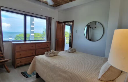 Lickety Split: Oceanview with Rooftop Escape