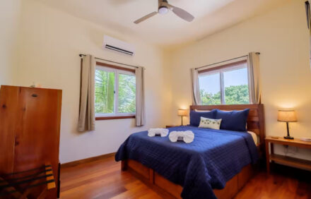 Ocean Front 3 bed/2 Bath Home w Pool – Lower Unit-Infinite Sea